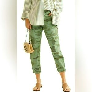 Current/Elliott Straight Leg Pants
.